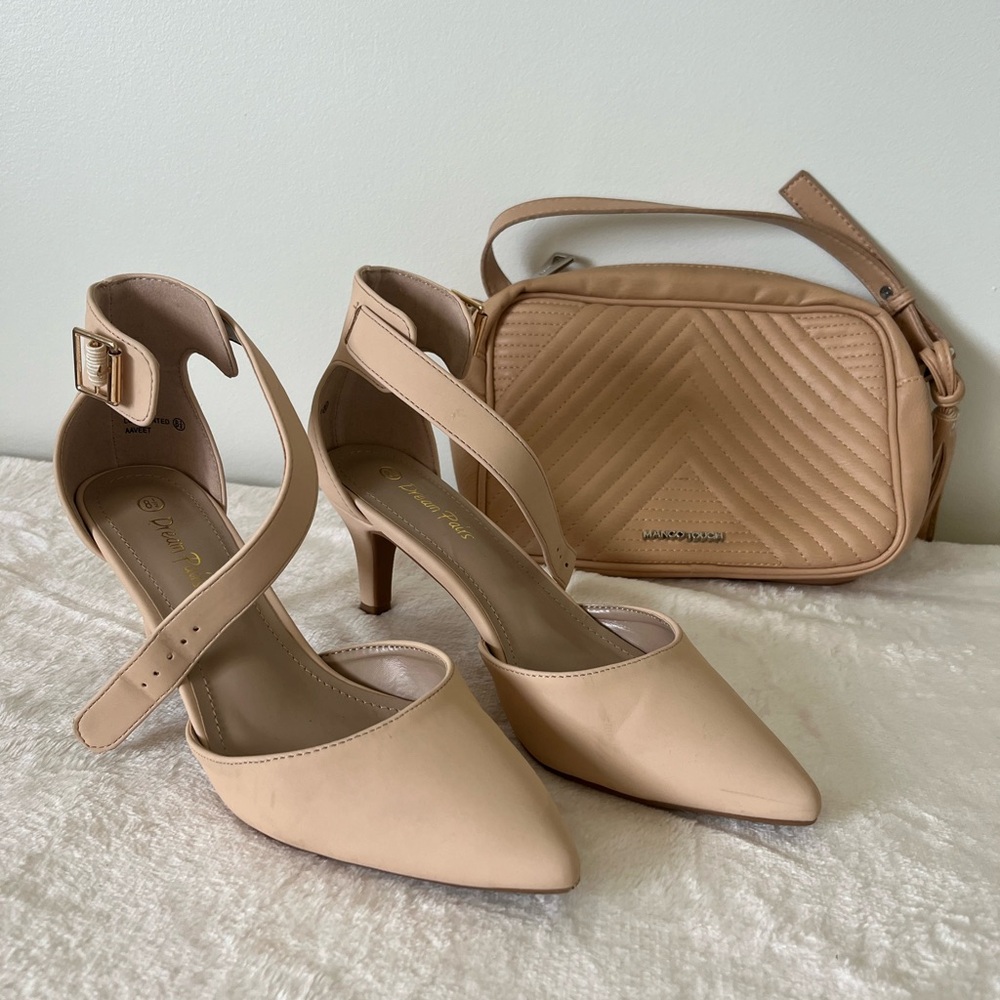 Dream Pairs EUC Nude kitten heel pumps with small handbag.
